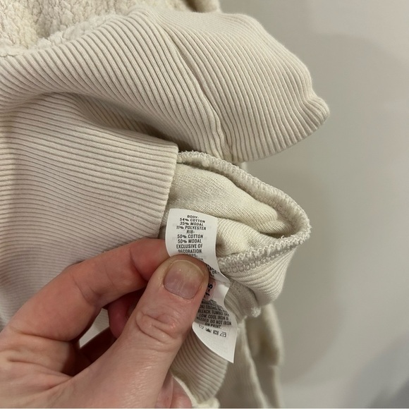 Aerie Chilled Out Cream Crewneck Oversized Side Slit Sweatshirt Women’s Size XS - Picture 5 of 7